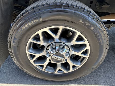 Used 2020 Ford F350 Lariat w/ Lariat Ultimate Package AWD/4WD image 4