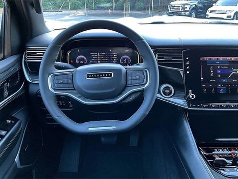 Used 2022 Jeep Wagoneer Series III image 8