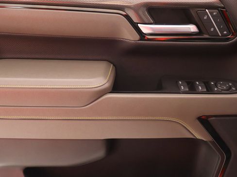 Used 2022 Chevrolet Silverado 1500 ZR2 w/ Technology Package image 16