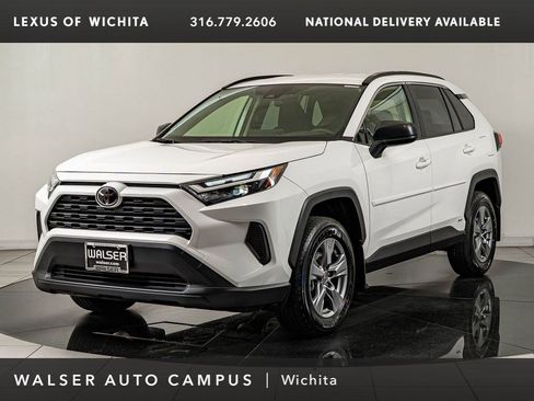 Used 2025 Toyota RAV4 LE AWD/4WD image 1