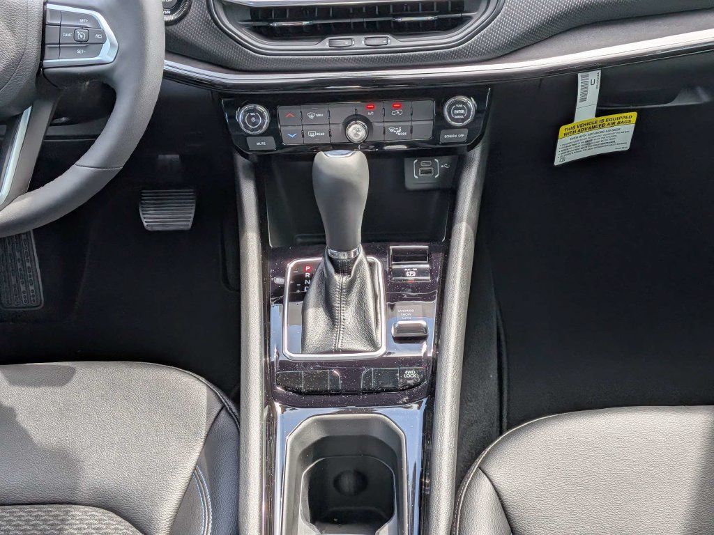 New 2026 Jeep Compass Latitude AWD/4WD image 16