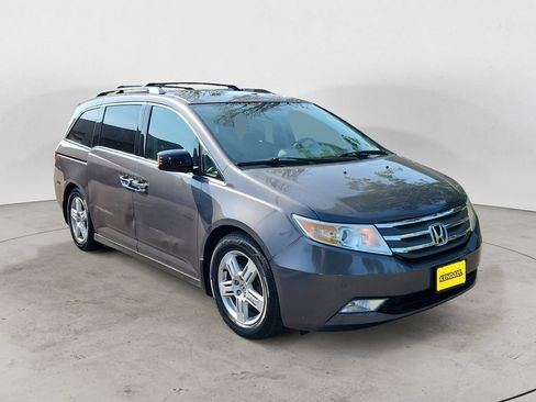 Used 2013 Honda Odyssey Touring image 3