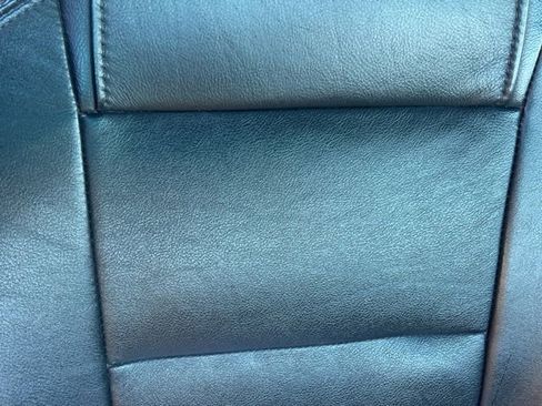 Used 2013 Ford Explorer XLT image 34