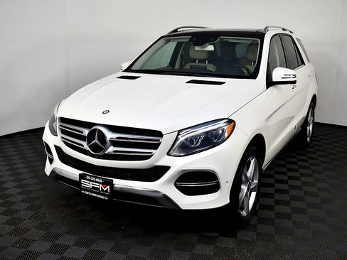 Used 2016 Mercedes-Benz GLE 300d 4MATIC image 2