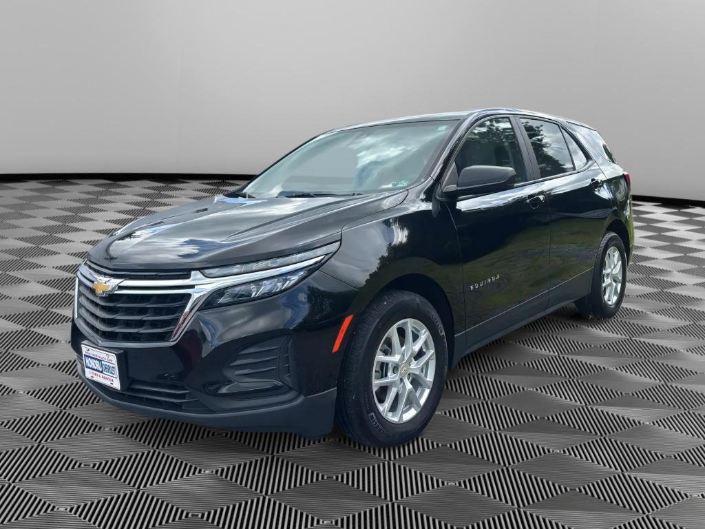 Used 2023 Chevrolet Equinox LS w/ LS Convenience Package FWD image 1