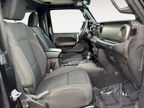 Used 2021 Jeep Wrangler Sport image 10