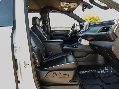 Used 2022 GMC Yukon XL SLT image 34