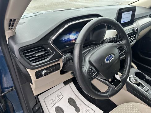 Used 2020 Ford Escape SE Sport image 23