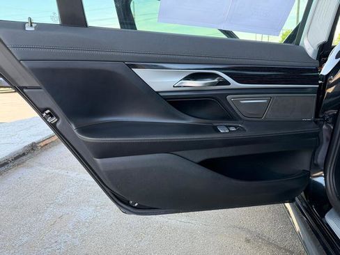 Used 2021 BMW 740i xDrive w/ M Sport Package AWD/4WD image 9