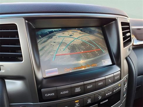 Used 2014 Lexus LX 570 4WD image 24