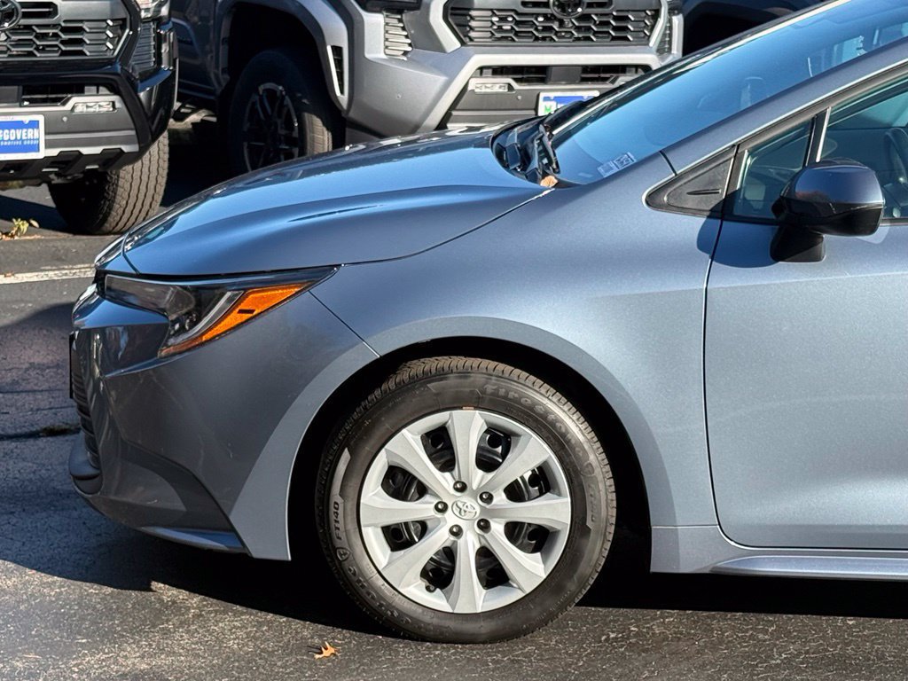 Certified 2024 Toyota Corolla LE FWD image 2