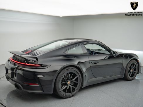 Used 2025 Porsche 911 Carrera image 19