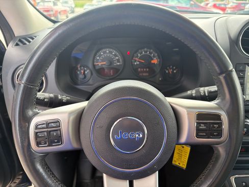 Used 2014 Jeep Patriot Latitude w/ Freedom Edition Package AWD/4WD image 14
