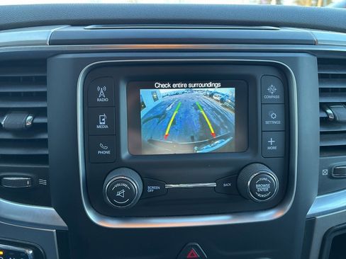 Used 2018 RAM 1500 SLT image 19