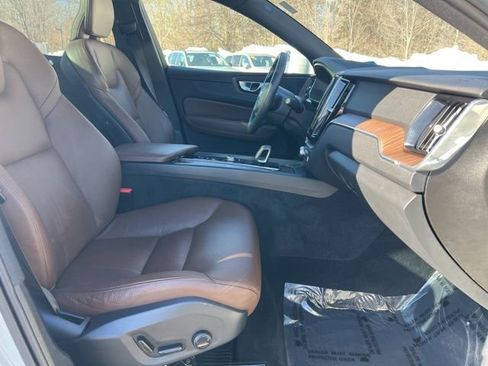 Certified 2022 Volvo XC60 T8 Inscription Expression image 19