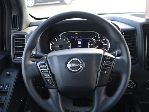 Used 2023 Nissan Frontier SV w/ Midnight Edition Package image 13