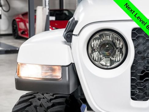 Used 2021 Jeep Gladiator Sport AWD/4WD image 42