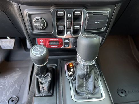 New 2026 Jeep Gladiator Rubicon image 18