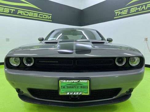 Used 2018 Dodge Challenger GT AWD/4WD image 3