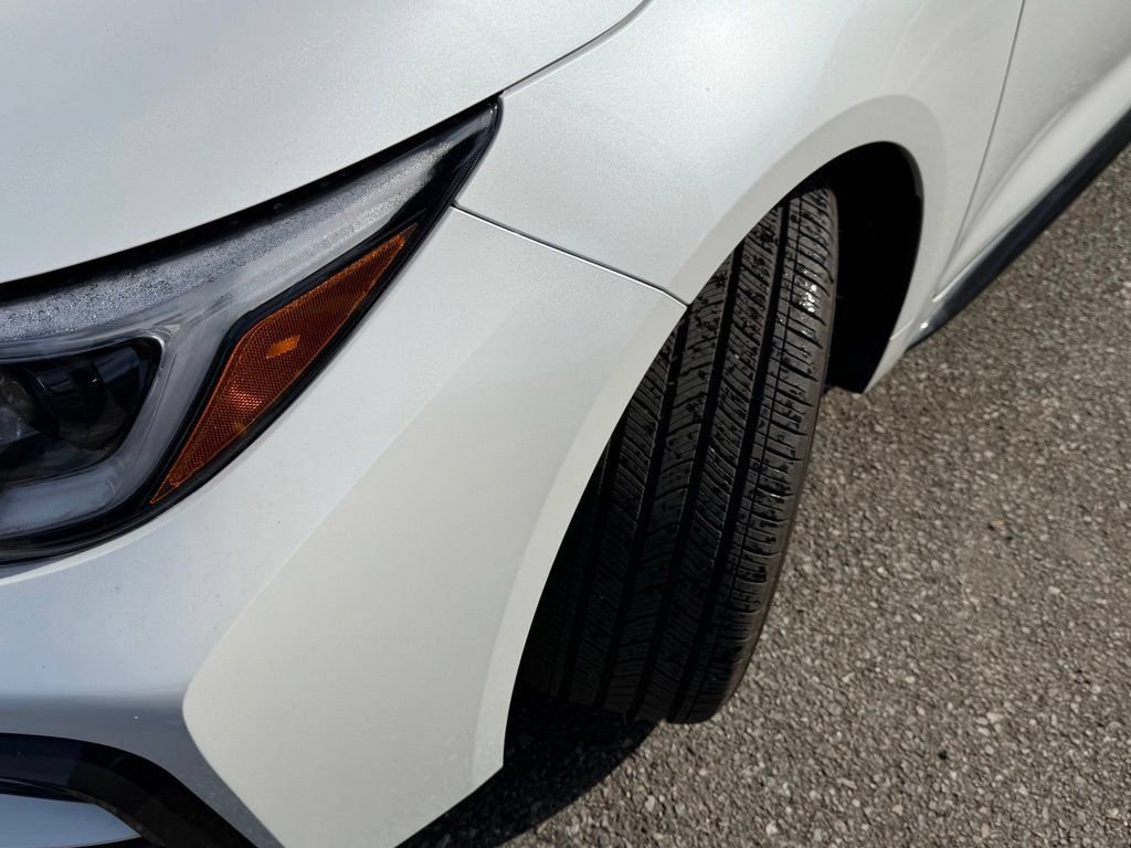 Certified 2025 Toyota Corolla SE w/ SE Premium Package FWD image 3