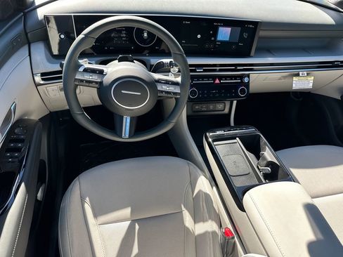 New 2025 Hyundai Tucson Limited image 22