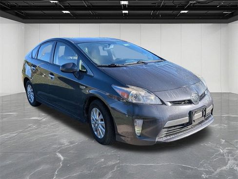 Used 2013 Toyota Prius Plug-In Hybrid image 7