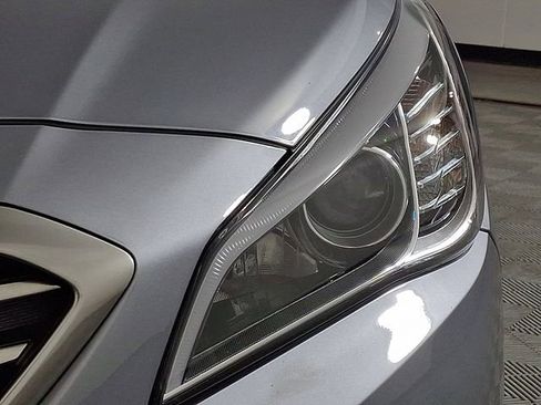 Used 2015 Hyundai Sonata SE w/ Option Group 09 image 9