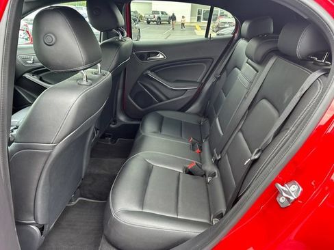 Used 2020 Mercedes-Benz GLA 250 4MATIC image 15