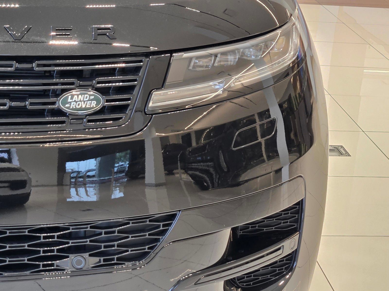 New 2026 Land Rover Range Rover Sport Dynamic SE AWD/4WD image 7