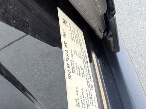 Used 2022 Tesla Model X image 33