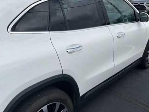 Used 2023 Mercedes-Benz GLA 250 4MATIC image 3