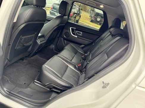 Used 2018 Land Rover Discovery Sport HSE image 26