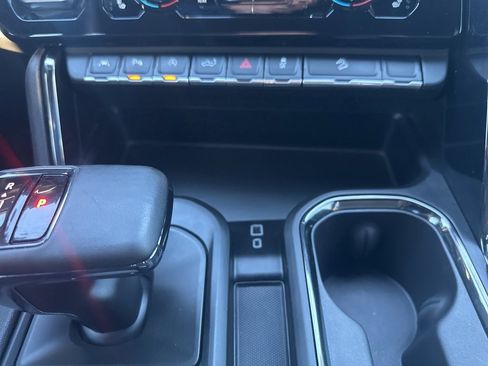 Used 2024 GMC Sierra 1500 AT4 w/ Technology Package image 4