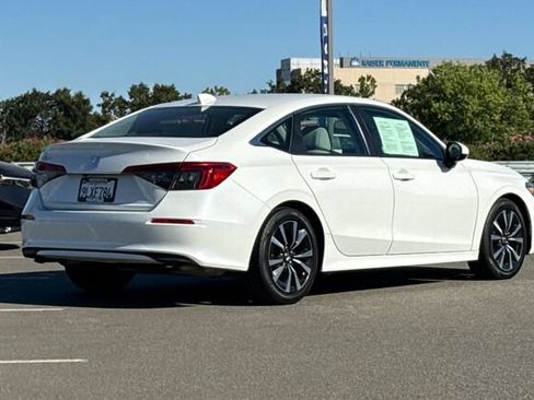 Used 2024 Honda Civic EX image 4