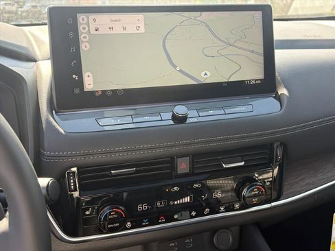 New 2026 Nissan Rogue Platinum image 9