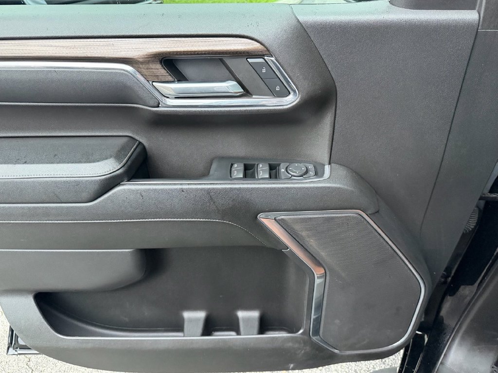 Used 2024 Chevrolet Silverado 1500 LT AWD/4WD image 31