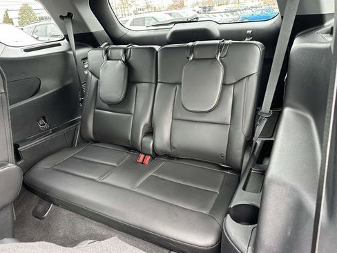 Used 2022 Ford Explorer XLT w/ Equipment Group 202A image 11