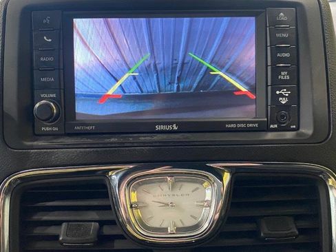 Used 2015 Chrysler Town & Country S image 24