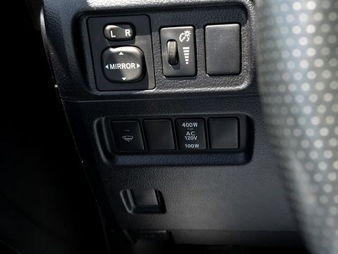 Used 2016 Toyota 4Runner SR5 AWD/4WD image 22