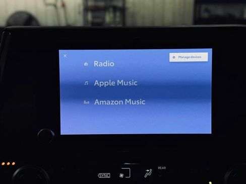 Used 2023 Toyota Highlander XLE image 36