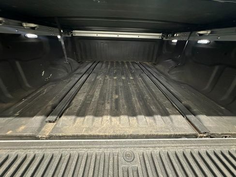 Used 2019 Nissan Titan PRO-4X w/ Pro-4x Convenience Package image 14