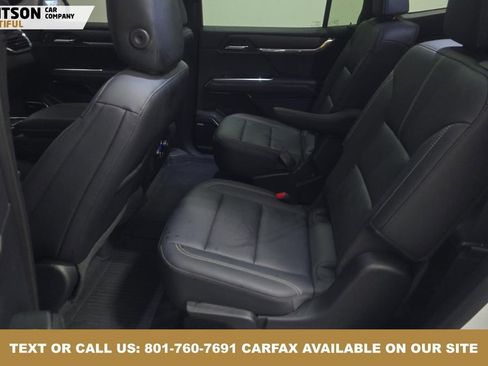 Used 2024 GMC Acadia Elevation image 3