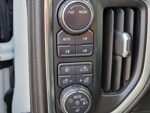 Used 2020 Chevrolet Silverado 1500 LTZ w/ LTZ Convenience Package image 9