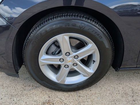 Used 2022 Chevrolet Malibu LS FWD image 37