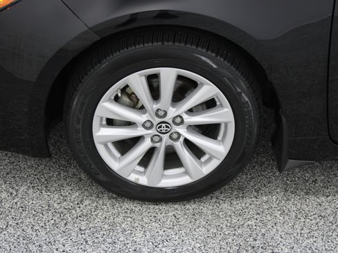 Used 2025 Toyota Corolla SE FWD image 11