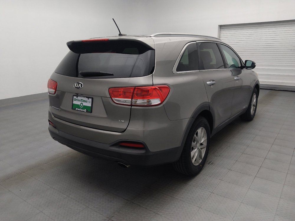 Used 2017 Kia Sorento AWD image 9