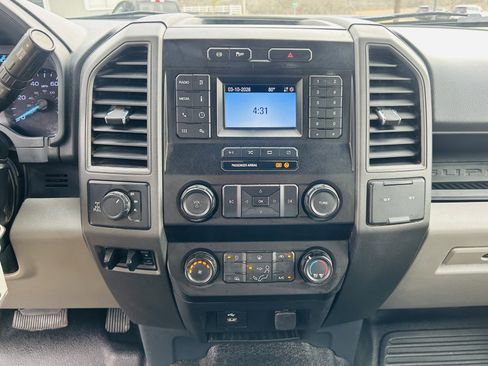 Used 2022 Ford F250 XL w/ Power Equipment Group image 14