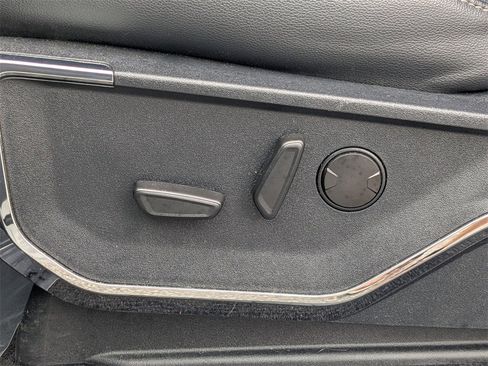 Used 2022 Ford F150 Lariat w/ Equipment Group 501A Mid image 21