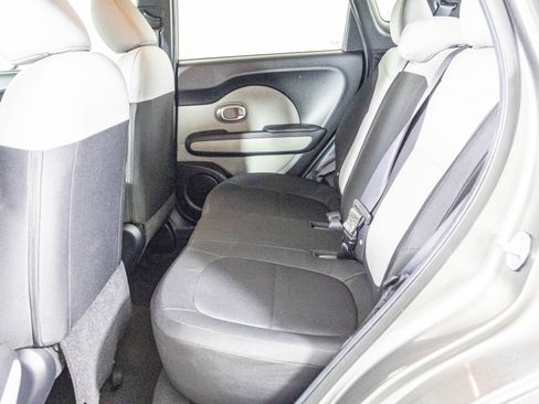 Used 2015 Kia Soul image 34