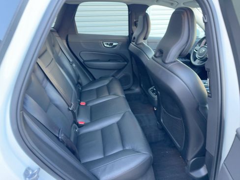 Used 2019 Volvo XC60 T5 Inscription w/ Protection Package Premier image 32